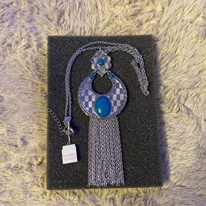 Lia Sophia necklace 💙